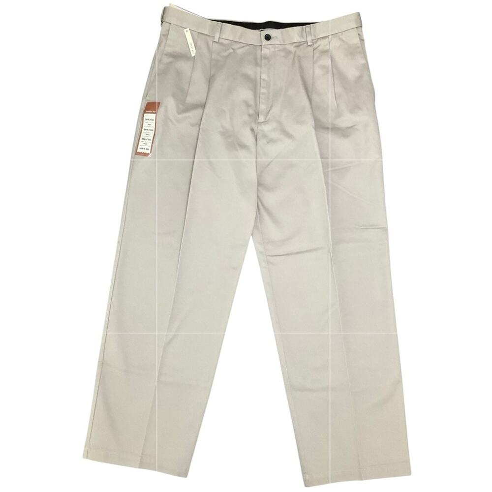Haggar Men's Classic Fit Pleated Pants No Iron Size 38 X 30 NWT